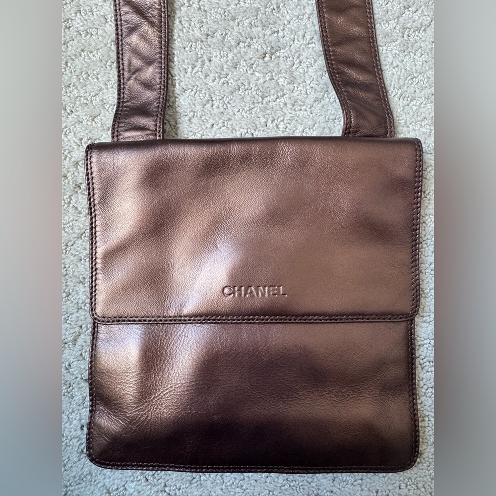 CHANEL Authentic Messenger Bag Leather Bronze Gold CC